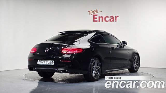 Mercedes-Benz C-Class 2020 — ფოტო 2/20