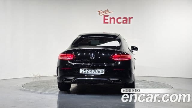 Mercedes-Benz C-Class 2020 — ფოტო 4/20