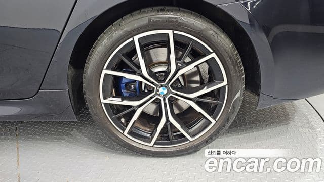 BMW 5 Series 2022 — Photo 6/34