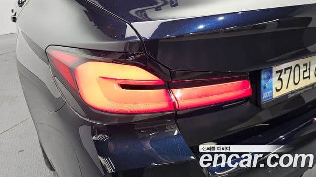 BMW 5 Series 2022 — Photo 29/34