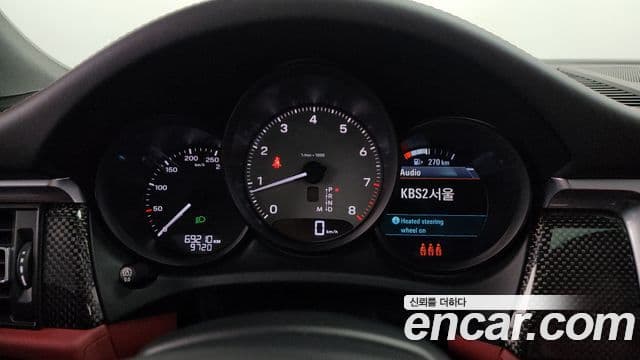 Porsche Macan 2022 — Şəkil 8/20