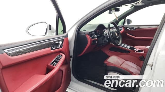Porsche Macan 2022 — Şəkil 10/20