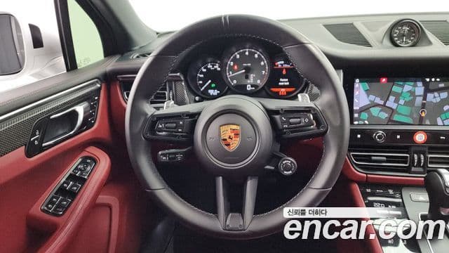 Porsche Macan 2022 — Şəkil 13/20