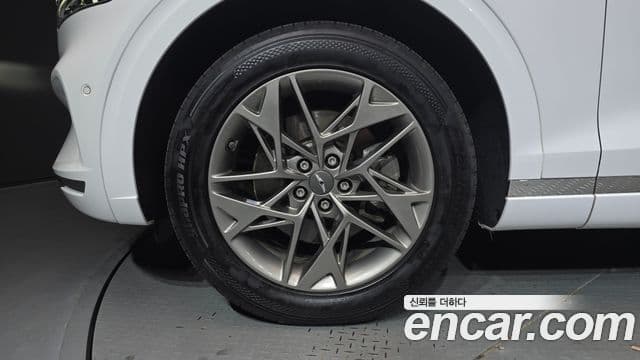 Genesis GV70 2021 — ფოტო 5/20