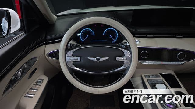 Genesis GV70 2021 — ფოტო 13/20