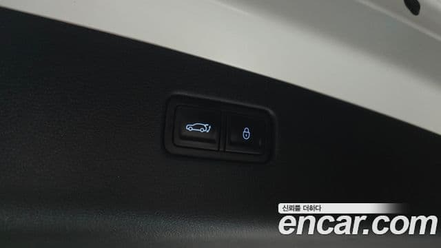 Genesis GV70 2021 — ფოტო 20/20