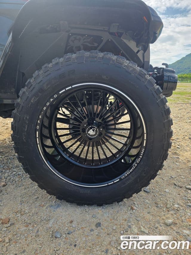 Jeep Wrangler 2021 — ფოტო 4/20
