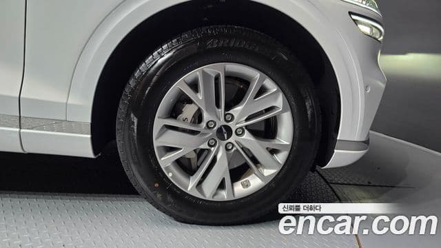 Genesis GV70 2025 — ფოტო 14/30