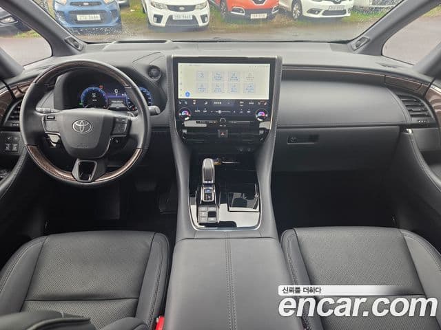 Toyota Alphard 2024 — ფოტო 6/20
