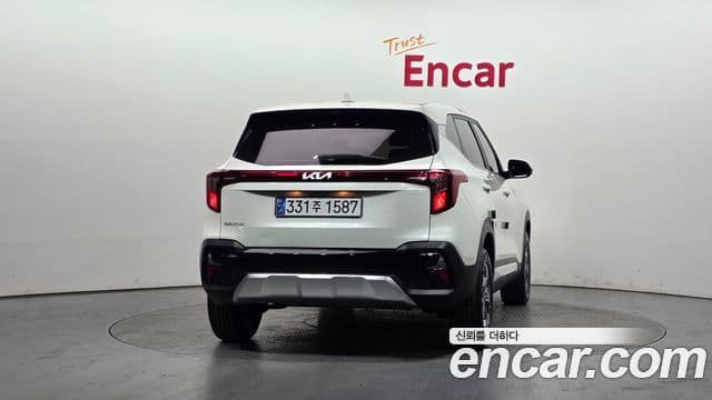 Kia Seltos 2024 — ფოტო 4/20
