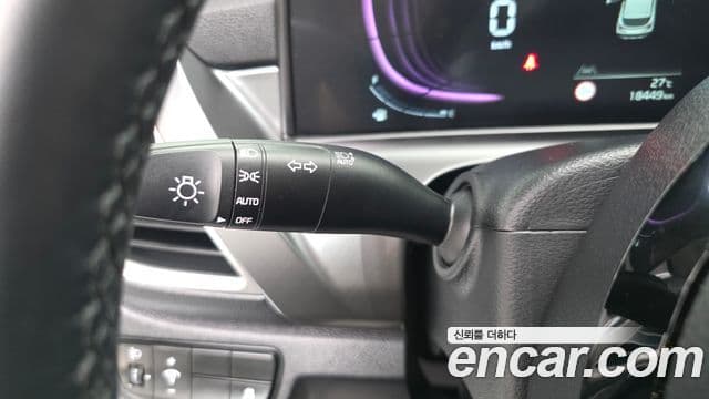 Kia Seltos 2024 — ფოტო 19/20