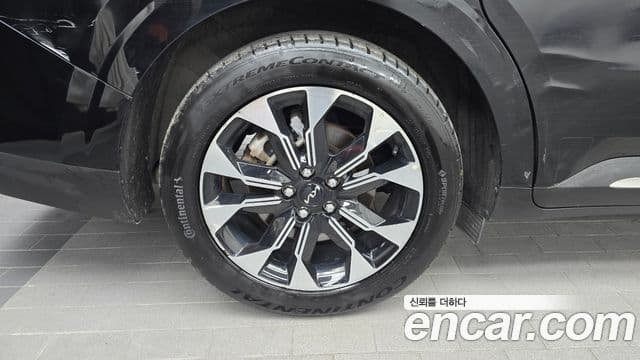 Kia Carnival 2021 — ფოტო 5/20