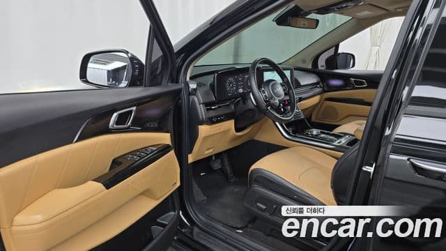Kia Carnival 2021 — ფოტო 10/20