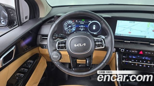 Kia Carnival 2021 — ფოტო 13/20
