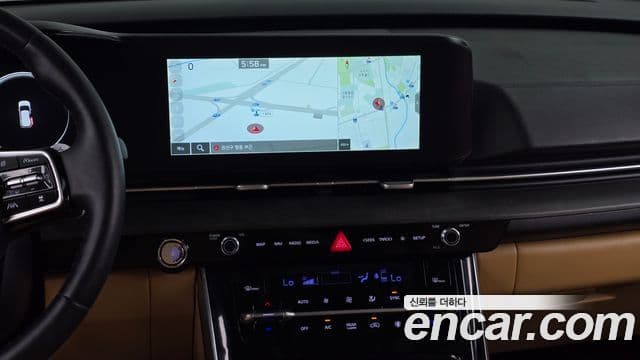 Kia Carnival 2021 — ფოტო 14/20