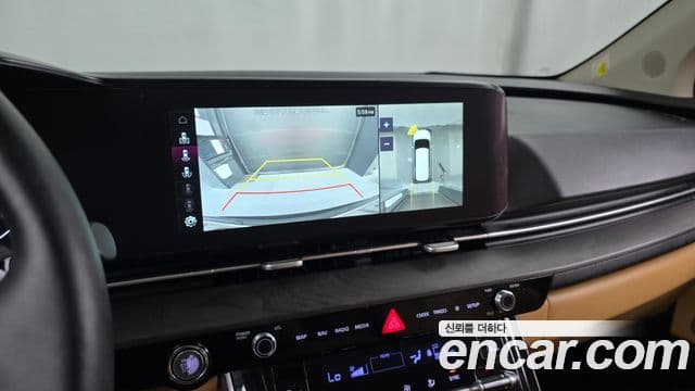 Kia Carnival 2021 — ფოტო 15/20