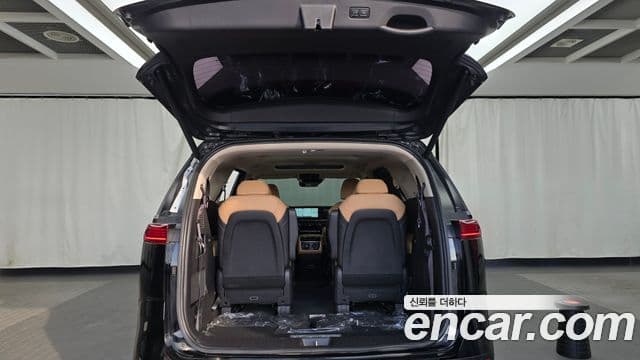 Kia Carnival 2021 — ფოტო 20/20