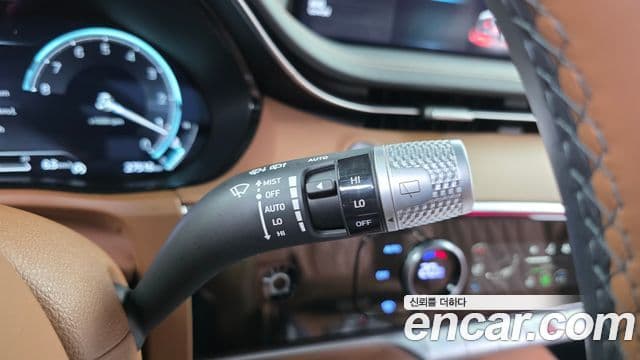 Genesis GV70 2024 — ფოტო 18/20
