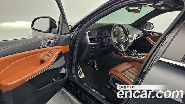 BMW X7 2020 — ფოტო 10/20