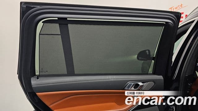 BMW X7 2020 — ფოტო 19/20