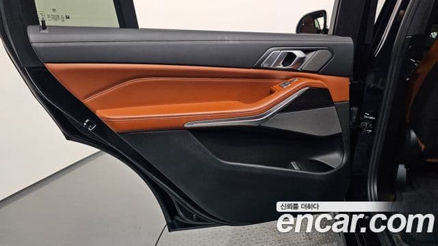BMW X7 2020 — Photo 10/40