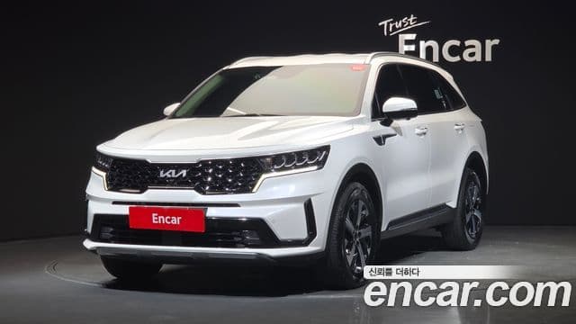 Kia Sorento 2023 — Фото 1/20