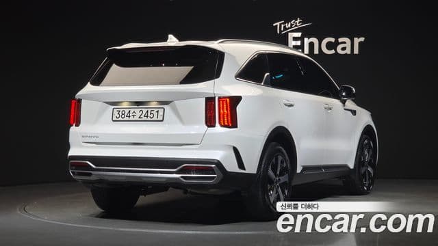 Kia Sorento 2023 — Фото 2/20