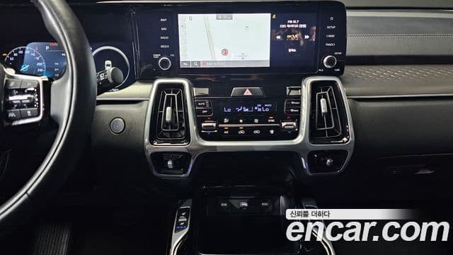Kia Sorento 2023 — Фото 14/20