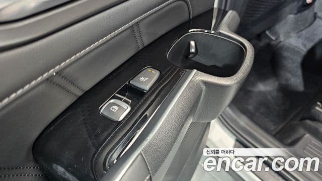 Kia Sorento 2023 — Фото 17/20