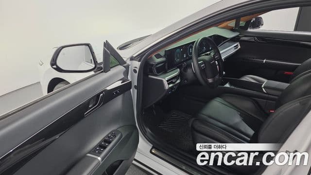 Hyundai Grandeur 2023 — ფოტო 11/20