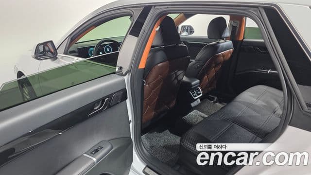 Hyundai Grandeur 2023 — ფოტო 17/20