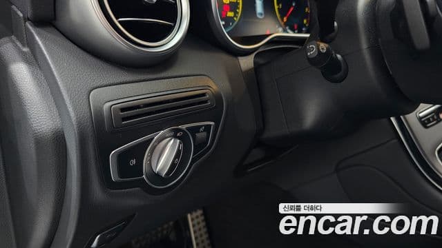 Mercedes-Benz GLC-Class 2023 — ფოტო 16/20