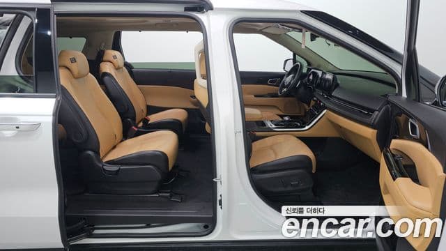 Kia Carnival 2022 — Şəkil 19/20