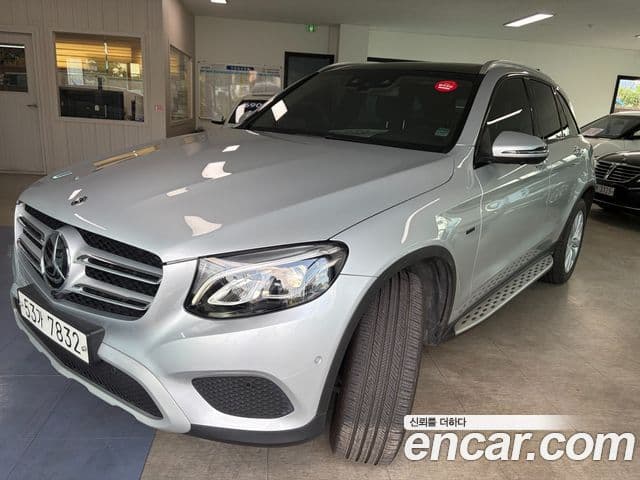 Mercedes-Benz GLC-Class 2018 — Şəkil 10/20
