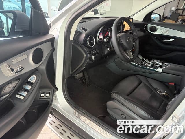 Mercedes-Benz GLC-Class 2018 — Şəkil 5/20