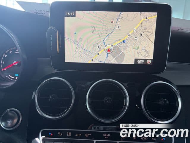 Mercedes-Benz GLC-Class 2018 — Şəkil 11/20