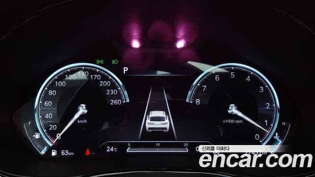 Genesis GV70 2021 — ფოტო 14/20