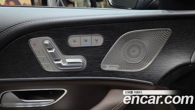 Mercedes-Benz GLS-Class 2022 — ფოტო 18/20