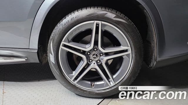 Mercedes-Benz GLS-Class 2022 — Photo 16/31