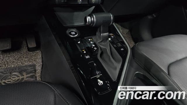 Kia Niro 2023 — ფოტო 9/20
