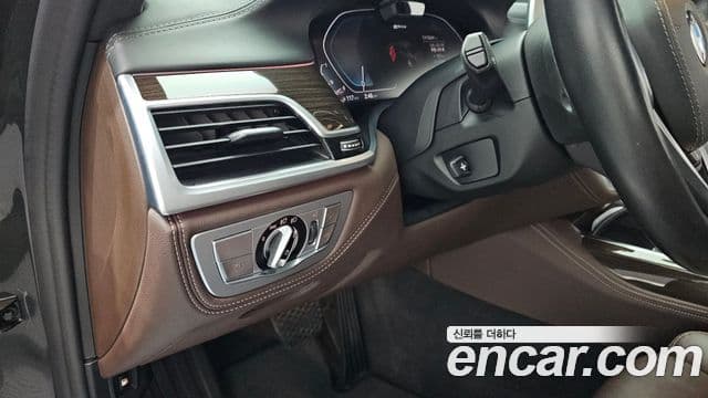 BMW 7 Series 2020 — Photo 16/20