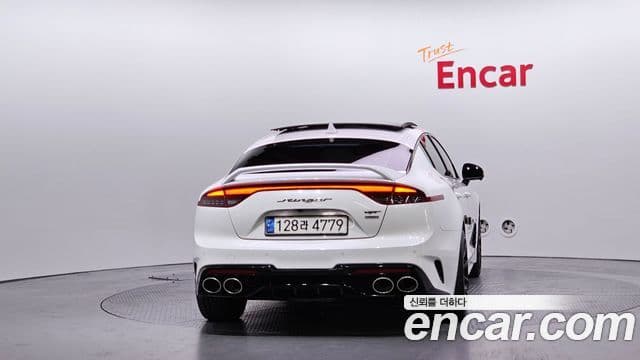 Kia Stinger 2020 — Фото 4/20