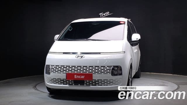 Hyundai Staria 2023 — Фото 3/20