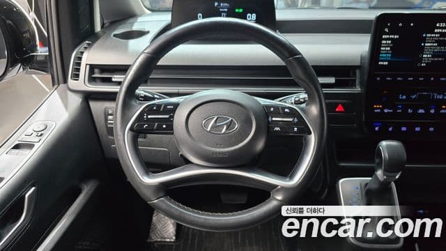 Hyundai Staria 2023 — Фото 13/20