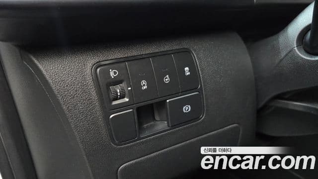 Hyundai Staria 2023 — Фото 19/20