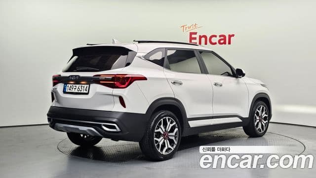 Kia Seltos 2022 — Şəkil 2/20