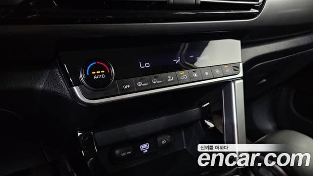Kia Seltos 2022 — Şəkil 18/20