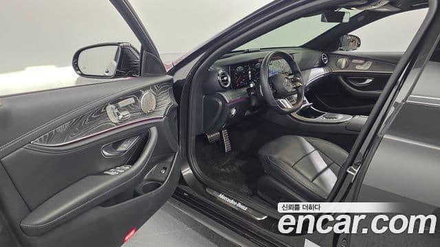 Mercedes-Benz E-Class 2022 — Şəkil 10/20