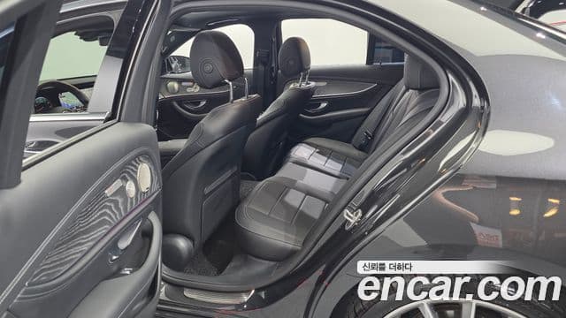 Mercedes-Benz E-Class 2022 — Şəkil 11/20