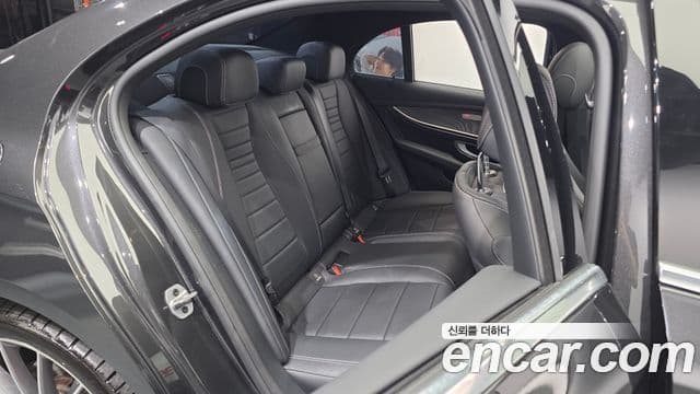 Mercedes-Benz E-Class 2022 — Şəkil 12/20